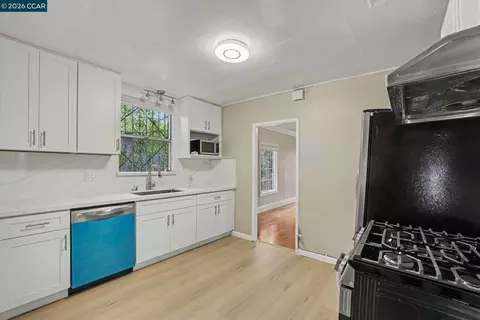 Kitchen - 2616 73rd Ave, Oakland, CA 94605 photo 1 of 1