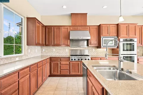 Kitchen - 5193 Crystyl Ranch Dr, Concord, CA 94521 photo 2 of 3