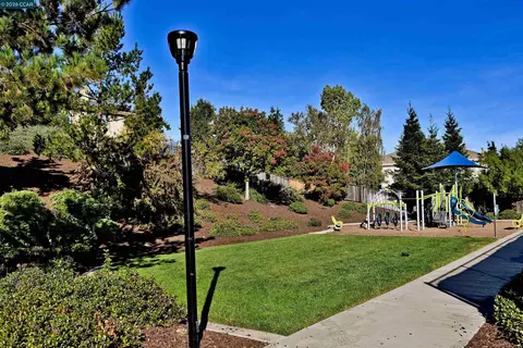 Exterior - 5193 Crystyl Ranch Dr, Concord, CA 94521 photo 6 of 9