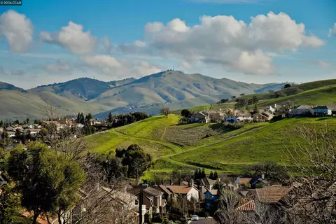 View/Area - 5193 Crystyl Ranch Dr, Concord, CA 94521 photo 1 of 2