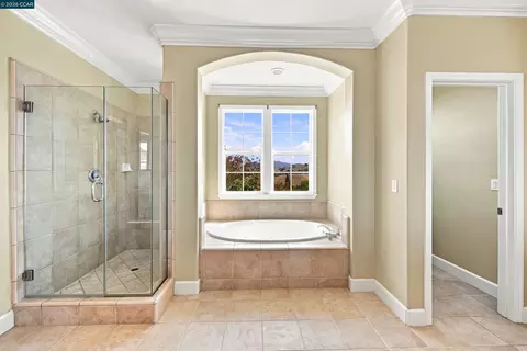 Bath - 5193 Crystyl Ranch Dr, Concord, CA 94521 photo 4 of 6