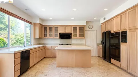 Kitchen - 7634 Buckeye Ct, Dublin, CA 94568 photo 1 of 2