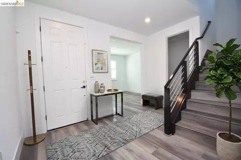 Entry Way - 2751 Macabee Dr, Lathrop, CA 95330 photo 2 of 3