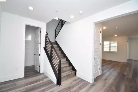 Entry Way - 2751 Macabee Dr, Lathrop, CA 95330 photo 3 of 3