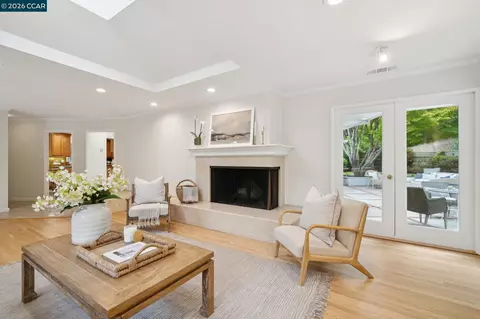 Living - 1196 Monticello Rd, Lafayette, CA 94549 photo 2 of 8