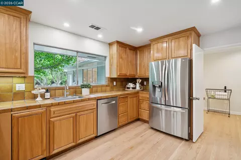 Kitchen - 1196 Monticello Rd, Lafayette, CA 94549 photo 3 of 4
