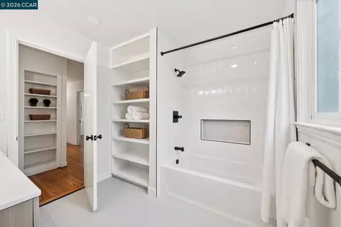 Bath - 808 Rosedale Ave, Lafayette, CA 94549 photo 4 of 4