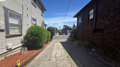 Exterior - 817 Alameda St, Vallejo, CA 94590 photo 2 of 2