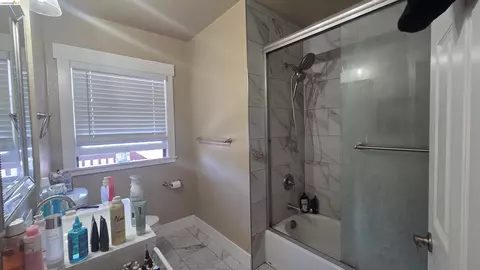 Bath - 817 Alameda St, Vallejo, CA 94590 photo 2 of 2