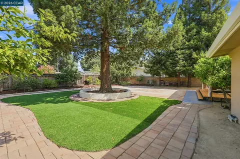 Exterior - 1741 Whitman Rd, Concord, CA 94518 photo 7 of 11