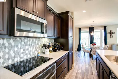 653 Waterwood Dr, Rio Vista, CA 94571