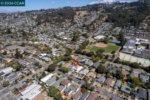 View/Area - 1436 Everett St, El Cerrito, CA 94530 photo 2 of 8