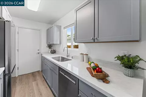 Kitchen - 1436 Everett St, El Cerrito, CA 94530 photo 4 of 5