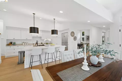 Dining - 857 Mountain View Dr # A, Lafayette, CA 94549 photo 7 of 9