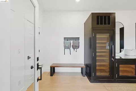 Entry Way - 857 Mountain View Dr # A, Lafayette, CA 94549 photo 1 of 14