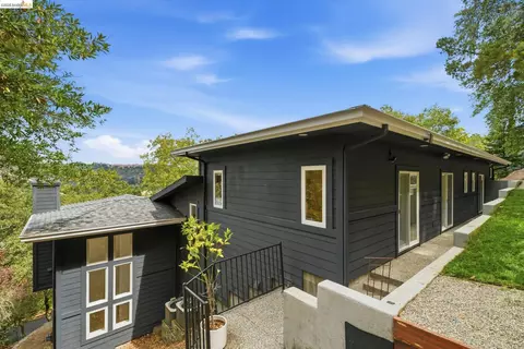 Exterior - 857 Mountain View Dr # A, Lafayette, CA 94549 photo 15 of 17