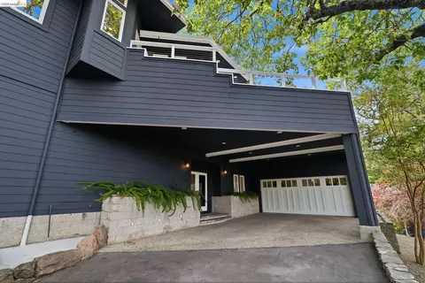 Exterior - 857 Mountain View Dr # A, Lafayette, CA 94549 photo 4 of 17