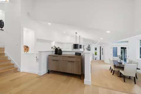 Entry Way - 857 Mountain View Dr # A, Lafayette, CA 94549 photo 9 of 14