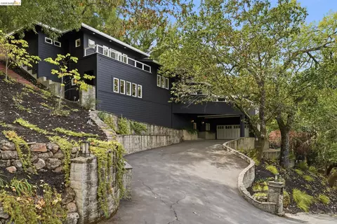 Exterior - 857 Mountain View Dr # A, Lafayette, CA 94549 photo 3 of 17