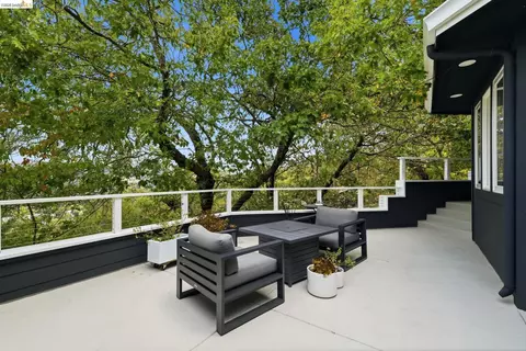 Exterior - 857 Mountain View Dr # A, Lafayette, CA 94549 photo 7 of 17