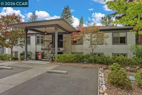 2500 Ptarmigan Dr #4, Walnut Creek, CA 94595