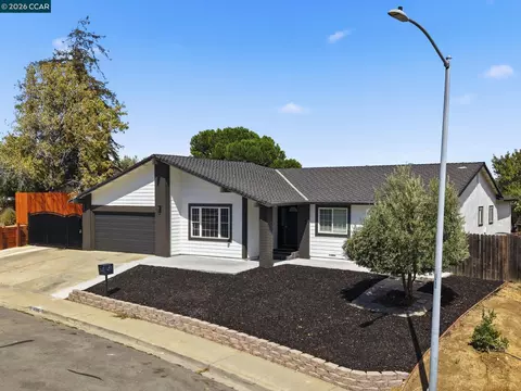 Exterior - 4295 Suzanne Dr, Pittsburg, CA 94565 photo 3 of 13