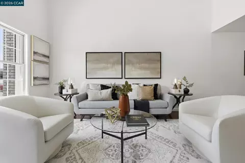 Living - 4295 Suzanne Dr, Pittsburg, CA 94565 photo 3 of 8