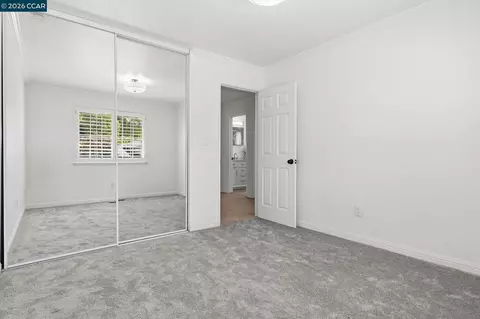 Bedroom - 4295 Suzanne Dr, Pittsburg, CA 94565 photo 2 of 10