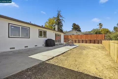 Exterior - 4295 Suzanne Dr, Pittsburg, CA 94565 photo 10 of 13