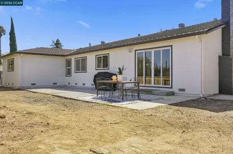 Exterior - 4295 Suzanne Dr, Pittsburg, CA 94565 photo 7 of 13