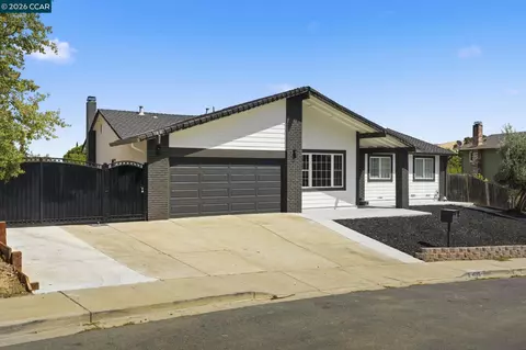 Exterior - 4295 Suzanne Dr, Pittsburg, CA 94565 photo 4 of 13