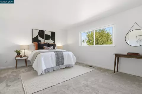 Bedroom - 4295 Suzanne Dr, Pittsburg, CA 94565 photo 8 of 10