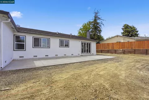 Exterior - 4295 Suzanne Dr, Pittsburg, CA 94565 photo 6 of 13