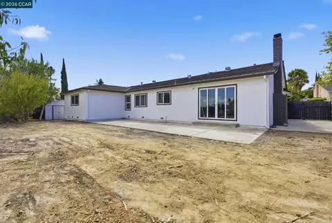 Exterior - 4295 Suzanne Dr, Pittsburg, CA 94565 photo 5 of 13