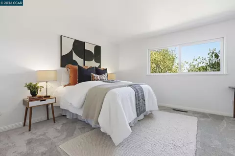 Bedroom - 4295 Suzanne Dr, Pittsburg, CA 94565 photo 7 of 10