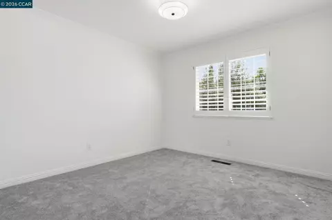Bedroom - 4295 Suzanne Dr, Pittsburg, CA 94565 photo 3 of 10