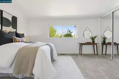 Bedroom - 4295 Suzanne Dr, Pittsburg, CA 94565 photo 9 of 10