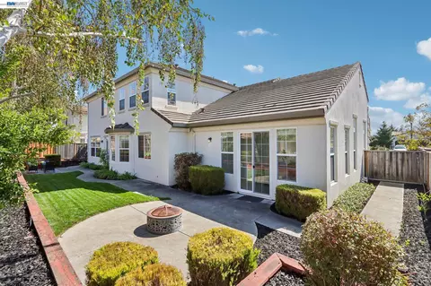 Exterior - 29207 Marshbrook Dr, Hayward, CA 94545 photo 13 of 13