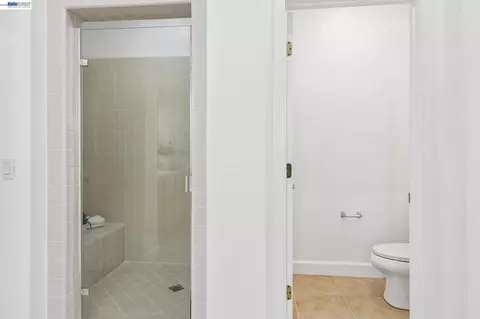 Bath - 29207 Marshbrook Dr, Hayward, CA 94545 photo 7 of 12