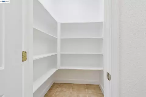 Entry Way - 29207 Marshbrook Dr, Hayward, CA 94545 photo 6 of 9