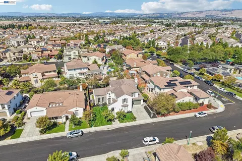 View/Area - 29207 Marshbrook Dr, Hayward, CA 94545 photo 5 of 19