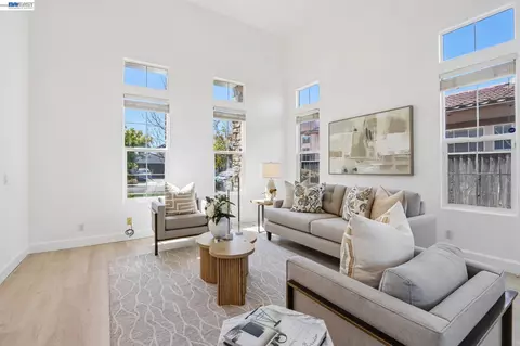 Living - 29207 Marshbrook Dr, Hayward, CA 94545 photo 1 of 5