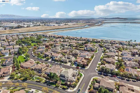 View/Area - 29207 Marshbrook Dr, Hayward, CA 94545 photo 10 of 19
