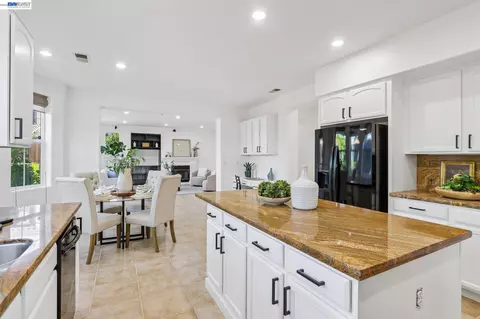 Kitchen - 29207 Marshbrook Dr, Hayward, CA 94545 photo 2 of 7
