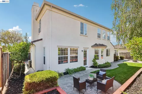 Exterior - 29207 Marshbrook Dr, Hayward, CA 94545 photo 12 of 13
