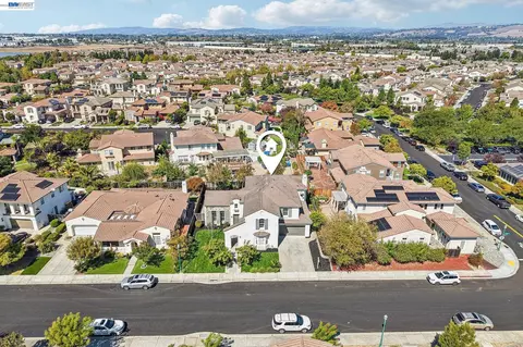 View/Area - 29207 Marshbrook Dr, Hayward, CA 94545 photo 4 of 19