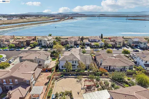 View/Area - 29207 Marshbrook Dr, Hayward, CA 94545 photo 13 of 19