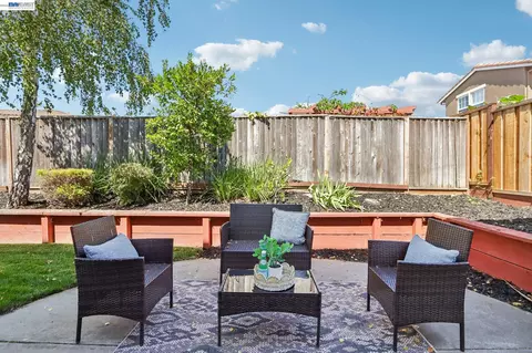 Exterior - 29207 Marshbrook Dr, Hayward, CA 94545 photo 11 of 13