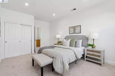 Bedroom - 29207 Marshbrook Dr, Hayward, CA 94545 photo 7 of 11