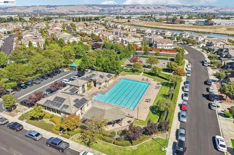 View/Area - 29207 Marshbrook Dr, Hayward, CA 94545 photo 16 of 19